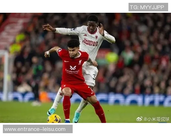 利物浦与曼联经典对决回顾精彩瞬间与历史交锋分析 利物浦与曼联经典对决回顾精彩瞬间与历史交锋分析